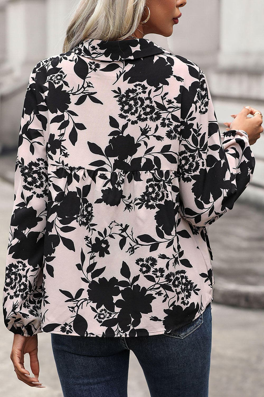 Printed Tie Neck Balloon Sleeve Blouse.