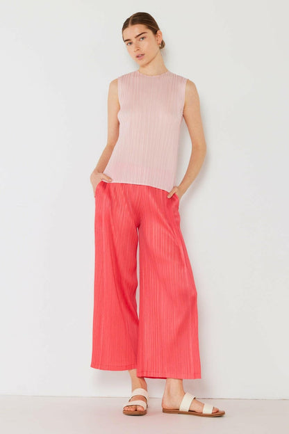 Chic Pleated Wide-Leg Trousers with Side Detail