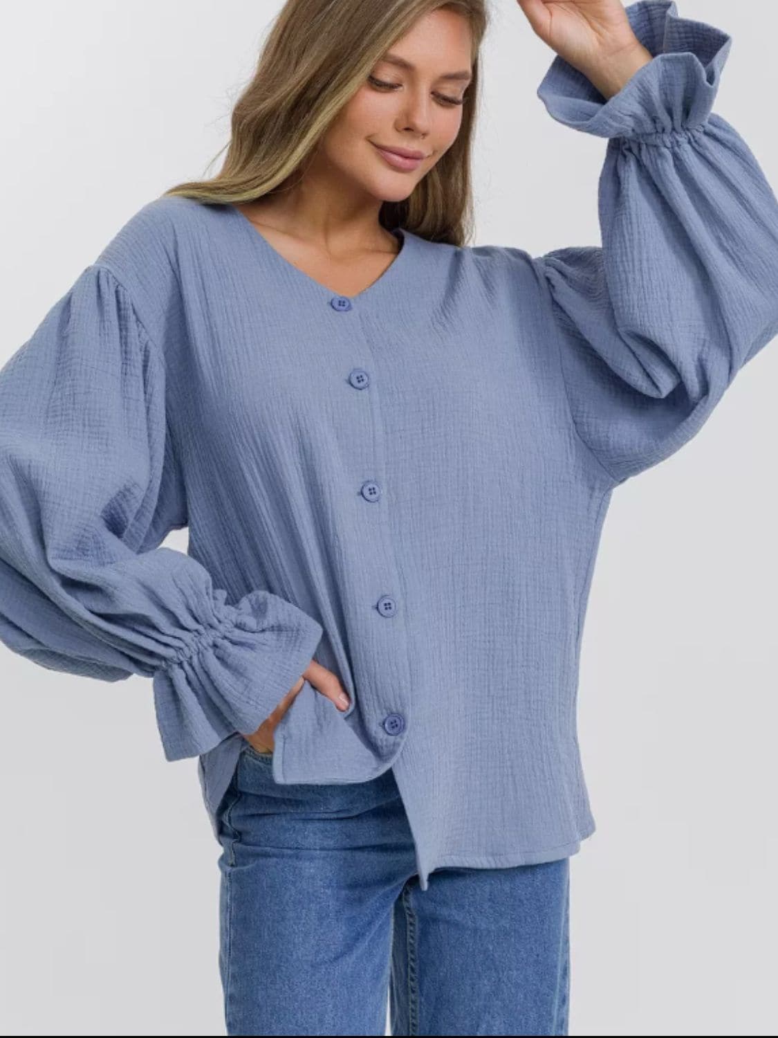 Elegant flounce sleeve shirt