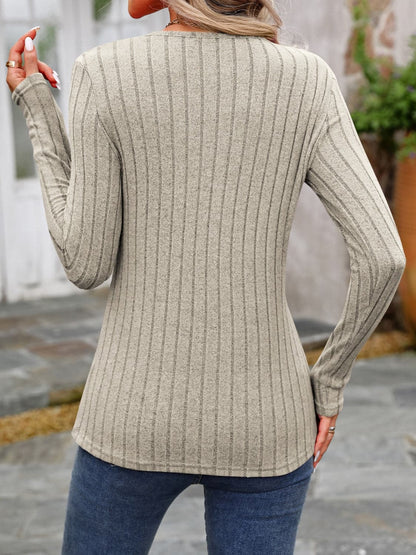 Elegant long sleeve tee with buttons