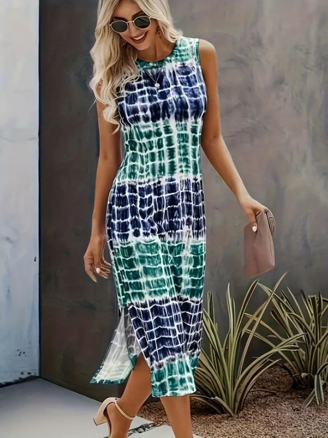 Slit Printed Round Neck Sleeveless Dress.