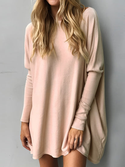 Versatile round neck long sleeve tee for everyday elegance