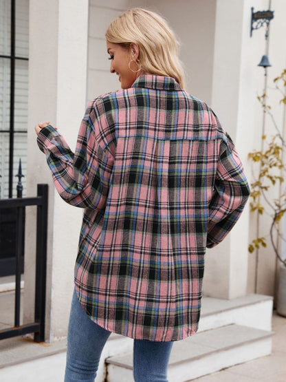 Pocketed Plaid Collared Neck Long Sleeve Shirt.