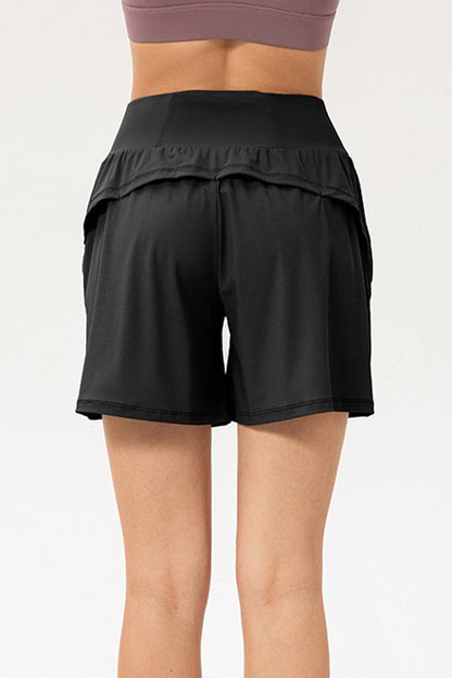 Pocketed Elastic Waist Active Shorts.