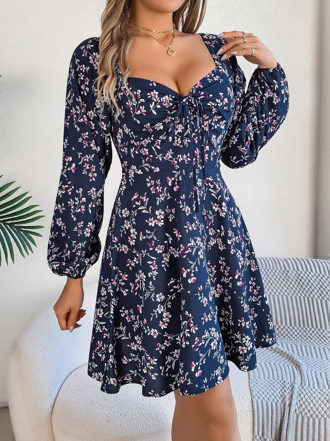 Printed Sweetheart Neck Balloon Sleeve Mini Dress.