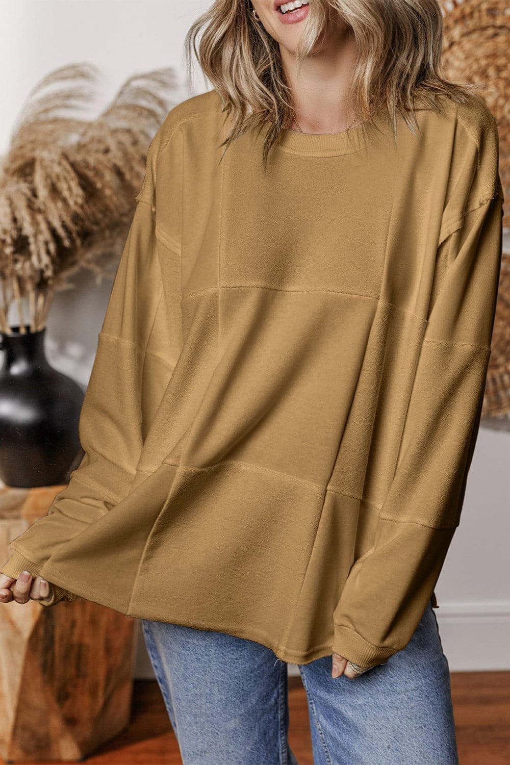 Round Neck Long Sleeve Sweatshirt.