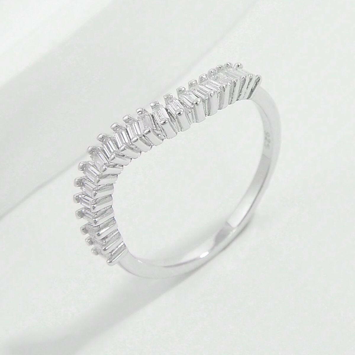 925 Sterling Silver Inlaid Zircon Ring.