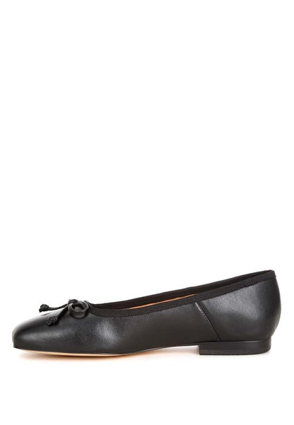 Chic square-toe ballerinas with bow detail