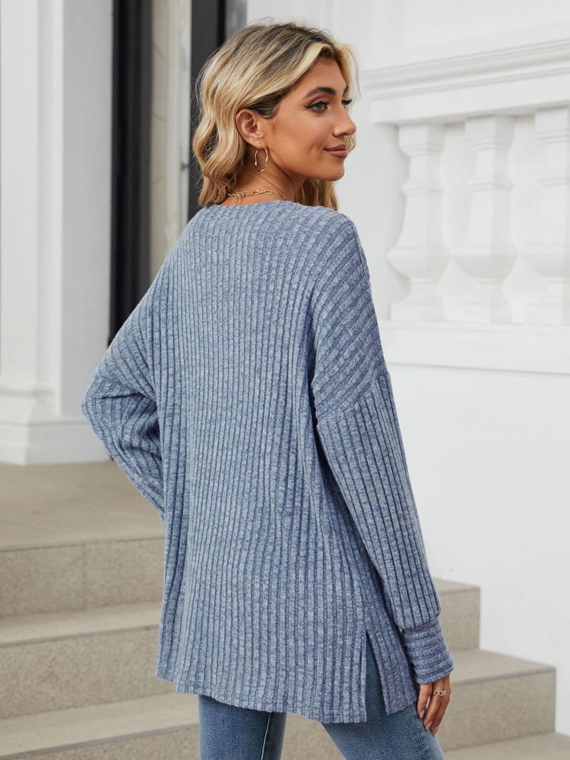 Ribbed Round Neck Long Sleeve T-Shirt.