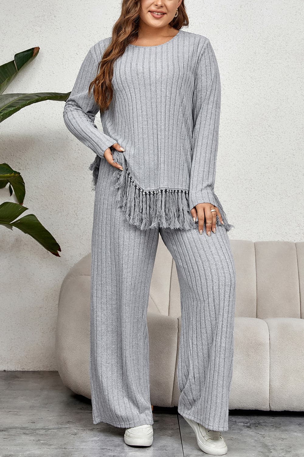 Plus Size Tassel Hem Top and Pants Set.