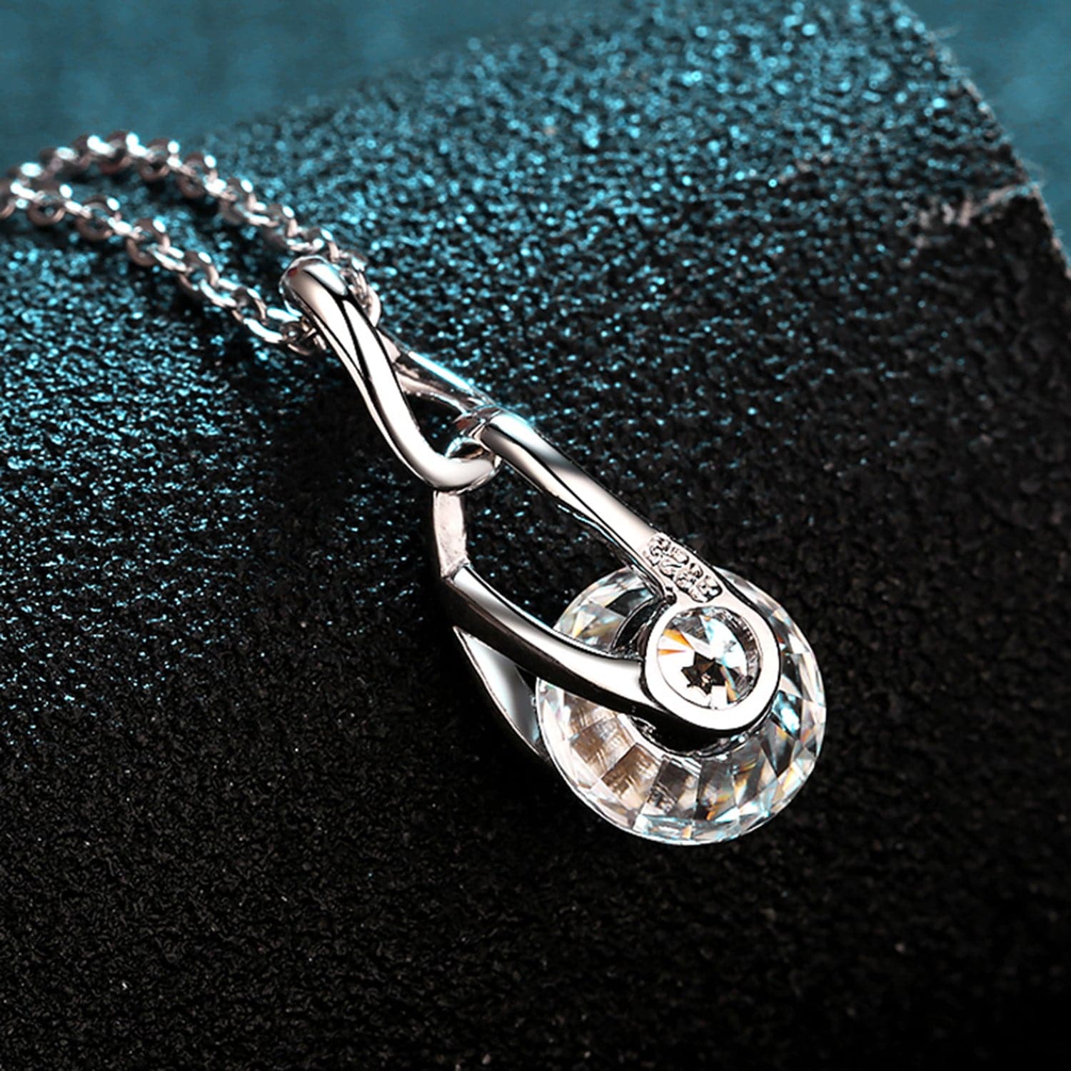 2 Carat Moissanite 925 Sterling Silver Necklace.