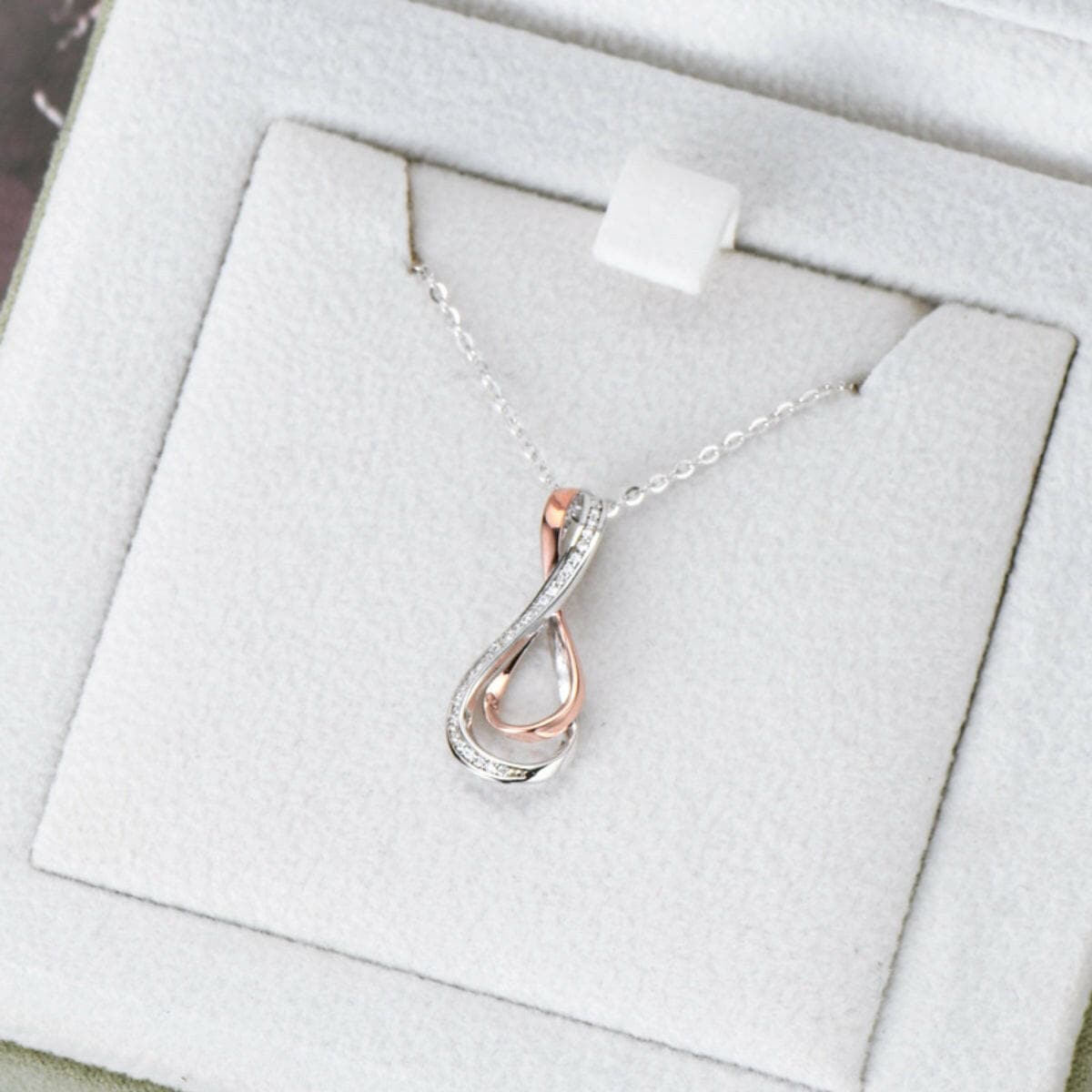 925 Sterling Silver Inlaid Moissanite Infinity Pendant Necklace.