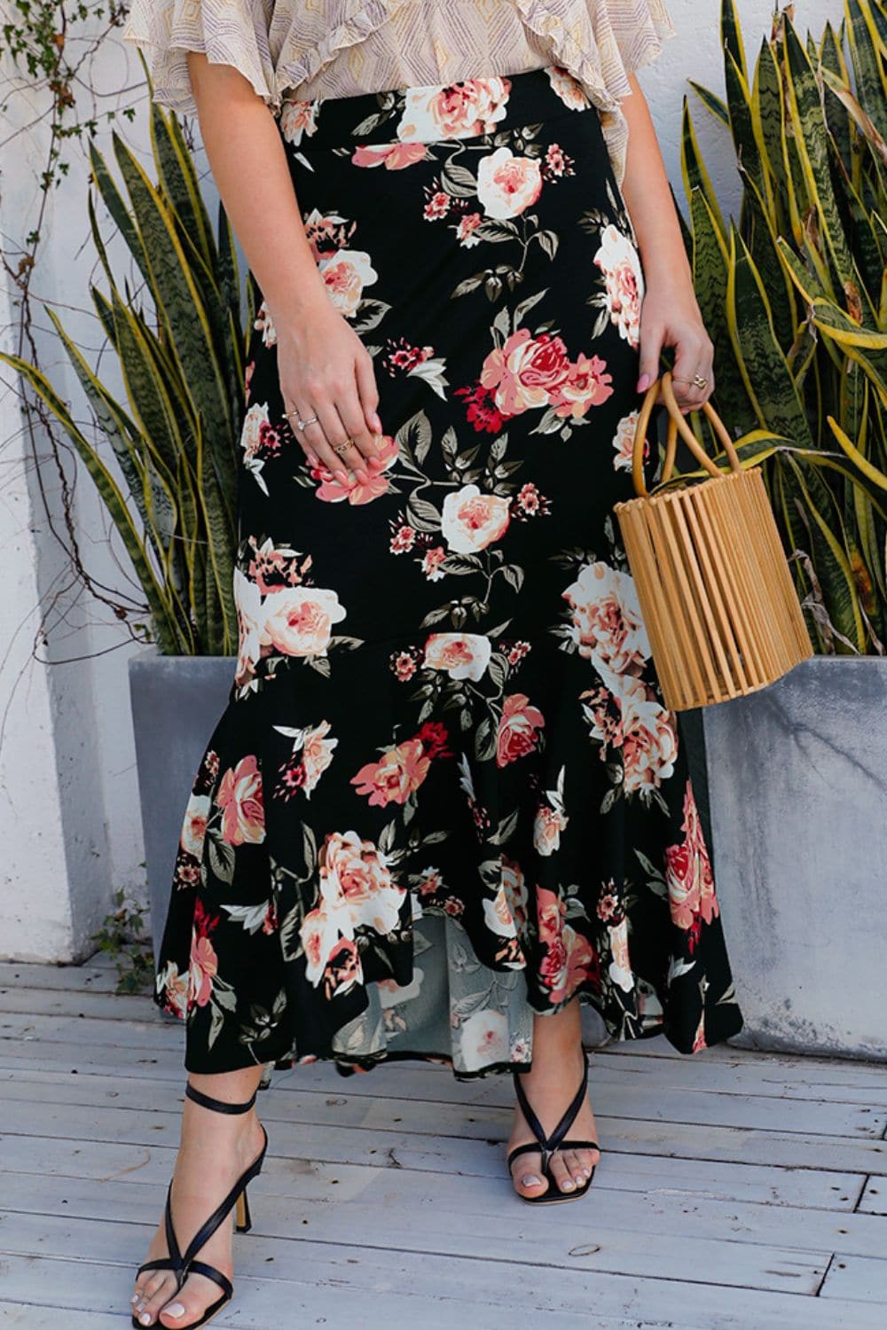 Plus Size Floral High-Rise Skirt.