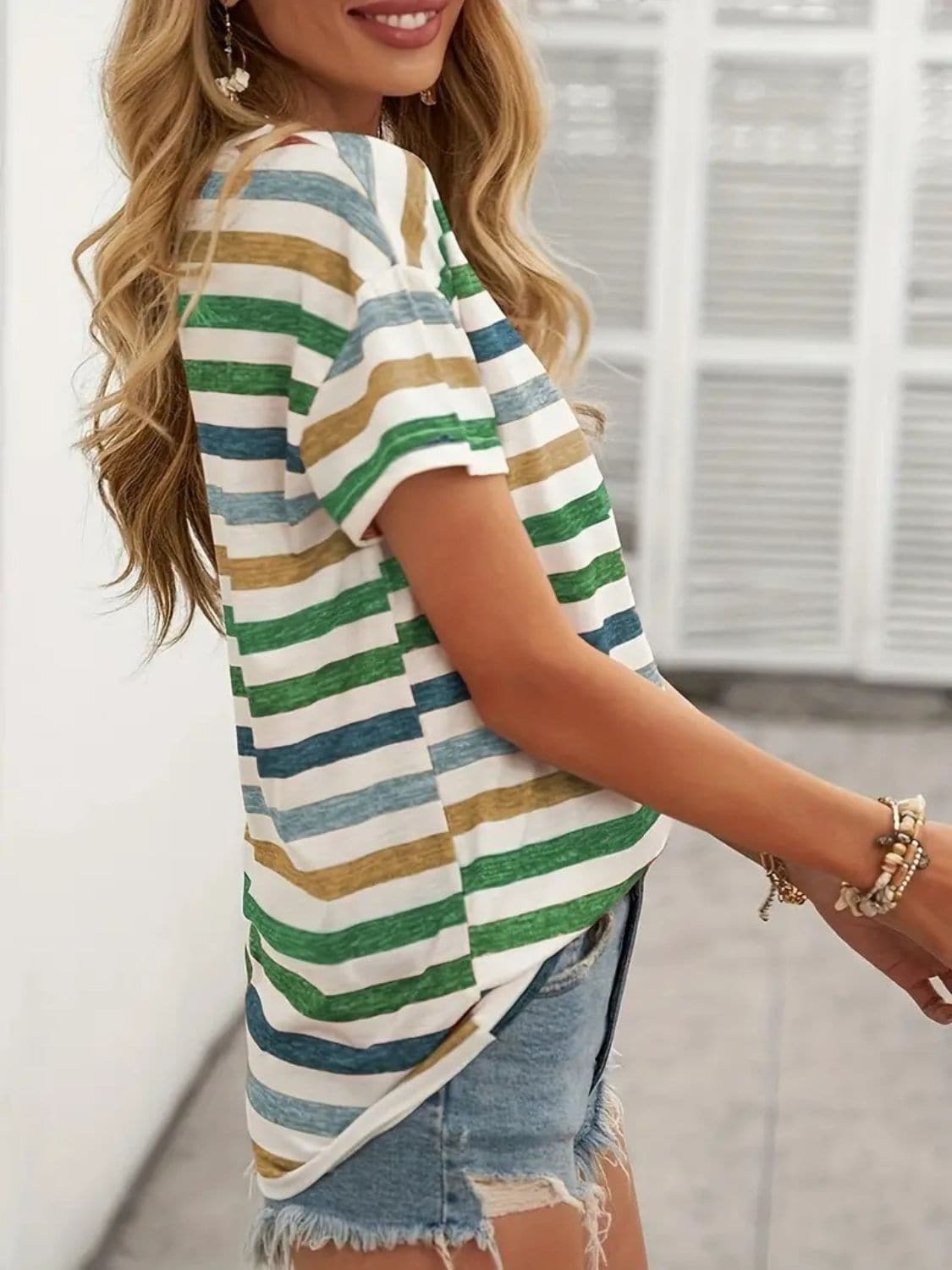 Striped Round Neck Short Sleeve T-Shirt.