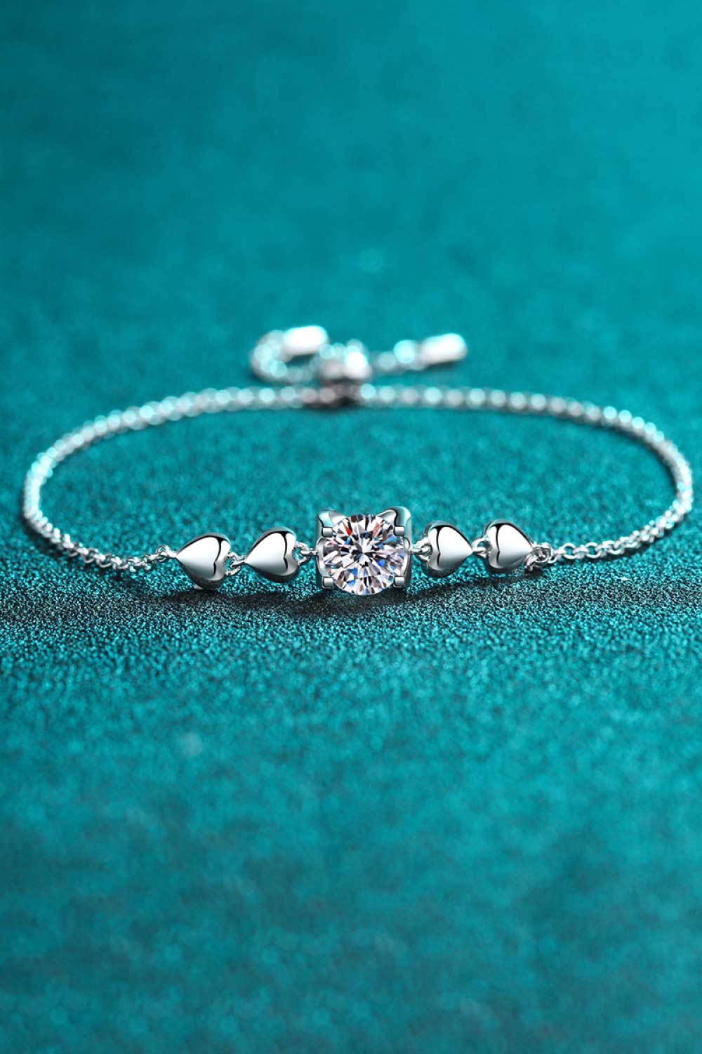 1 Carat Moissanite Heart Bracelet.