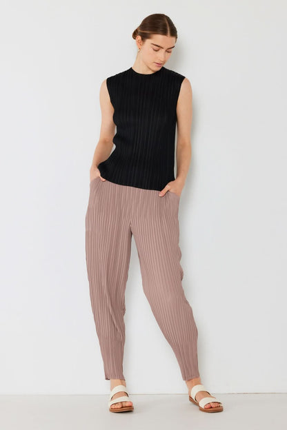 Pleated Relaxed-Fit Joggers with Modern Drop Crotch Design