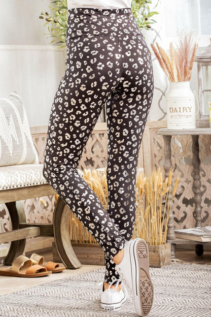 Heimish Full Size Leopard High Waist Leggings.