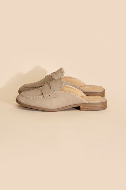 PERKS-S Flat Mules.