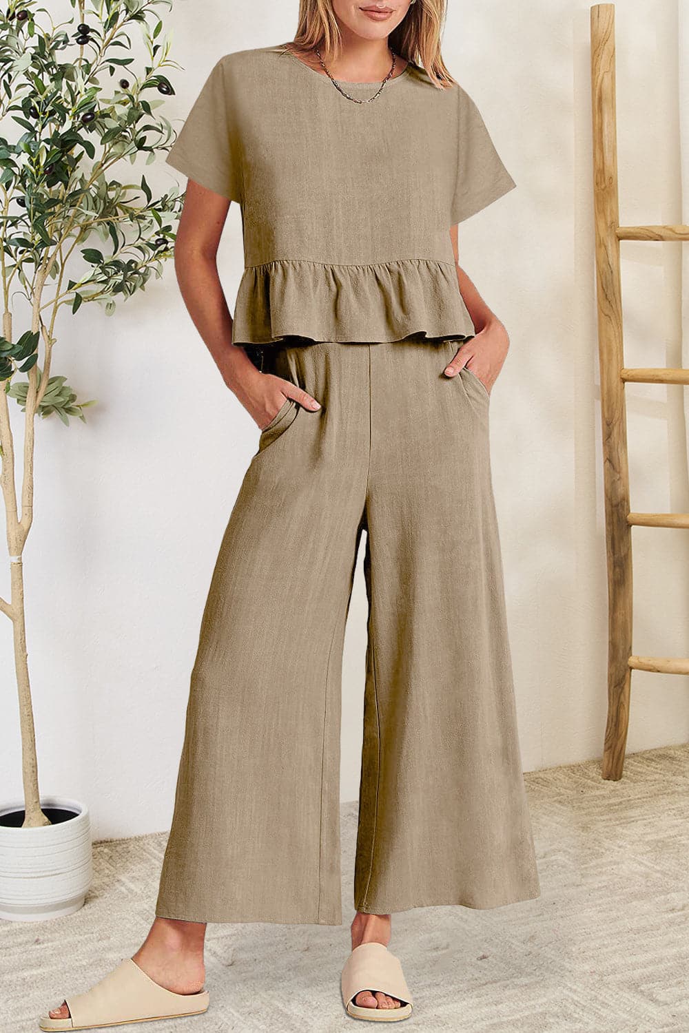 Peplum Round Neck Short Sleeve Top and Pants Set.