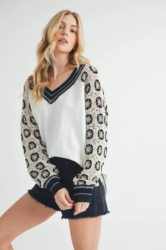 Aemi+Co Crochet Contrast Stitching V Neck Top for Women - Love Salve