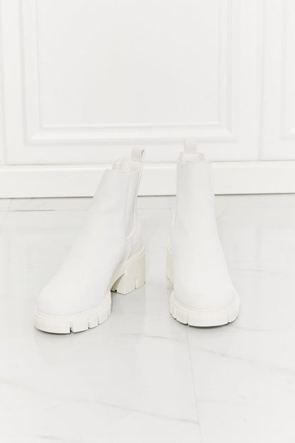 MMShoes Work For It Matte Lug Sole Chelsea Boots in White.