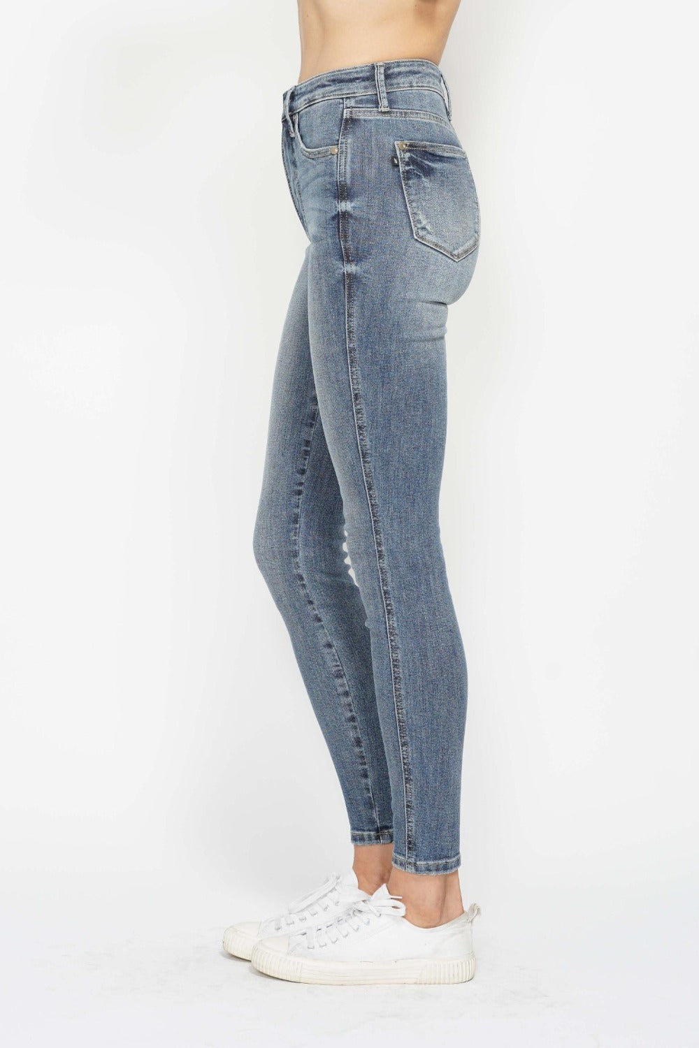 Judy Blue Full Size Tummy Control Contrast Wash Skinny Jeans Coco’s Tee Boutique