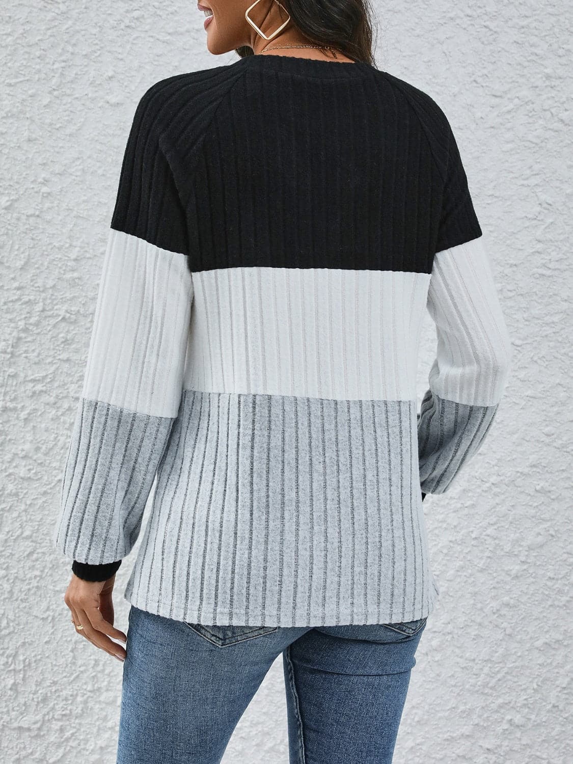 Ribbed v-neck long sleeve top