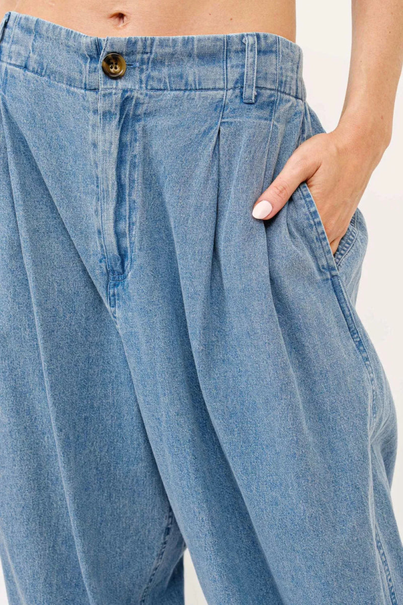 And The Why Elastic Back Pleated Baggy Jeans for Women - Love Salve 