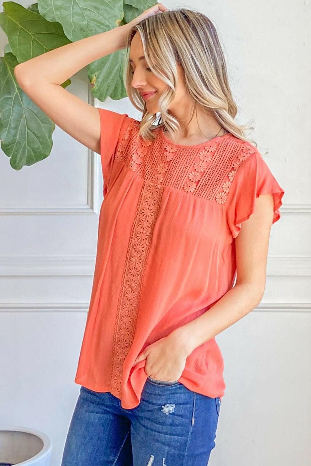 Elegant Lace and Ruffles Short Sleeve BlouseUpgrade Your Wardrobe with Elegance
 Indulge in sophistication and charm with our Elegant Lace and Ruffles Short Sleeve Blouse. This exquisite blouse is designed to Love Salve Ruffles Short Sleeve Blouseusa