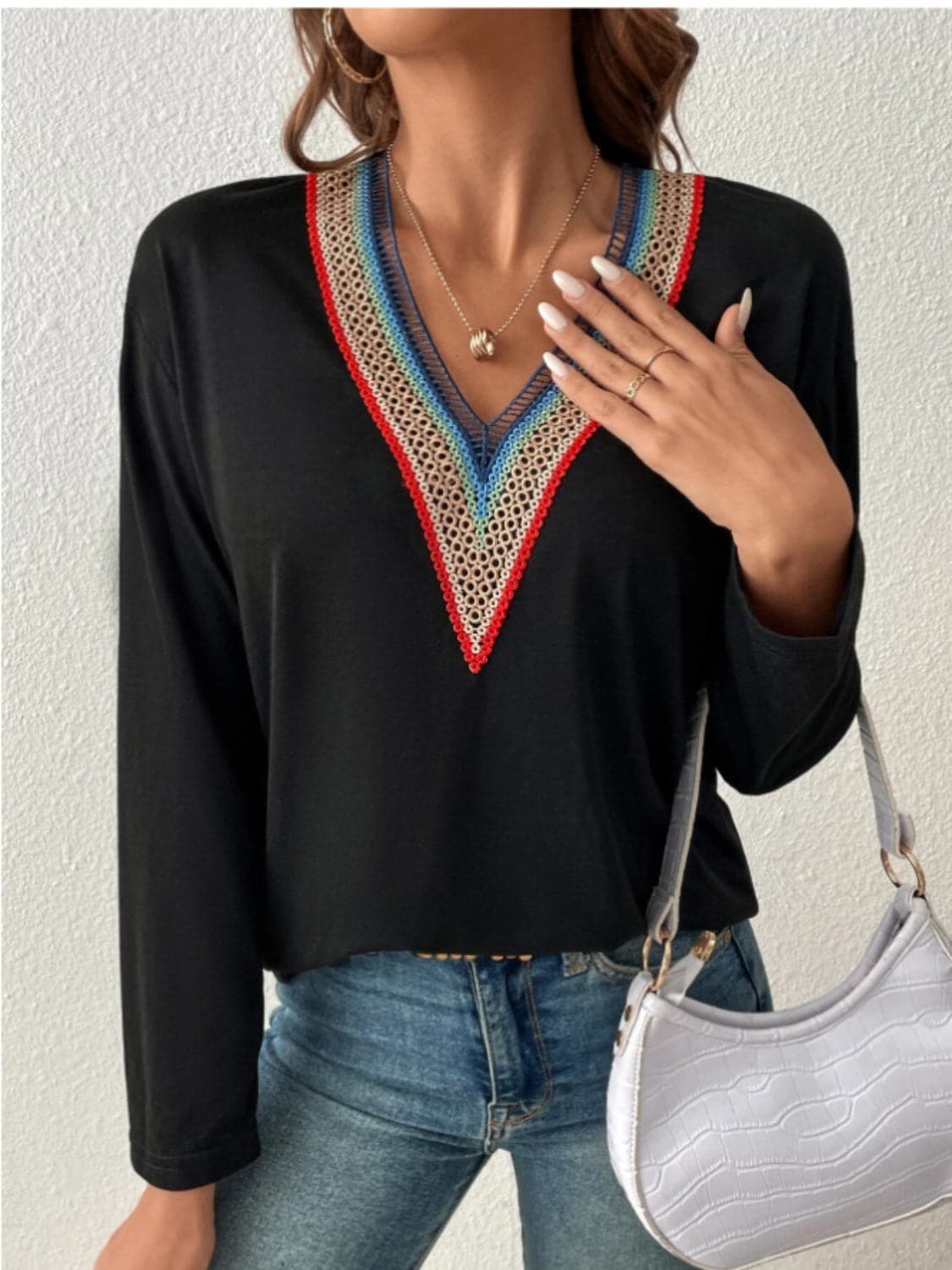 Chic v-neck long sleeve t-shirt