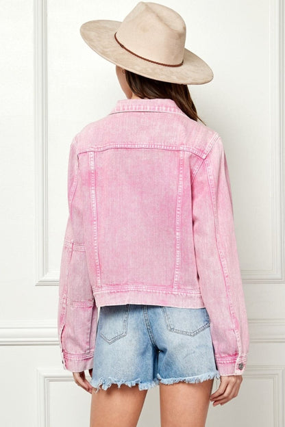 Veveret Button Up Cropped Denim Jacket.