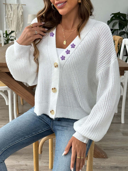 Chic V-neck cardigan, long sleeves