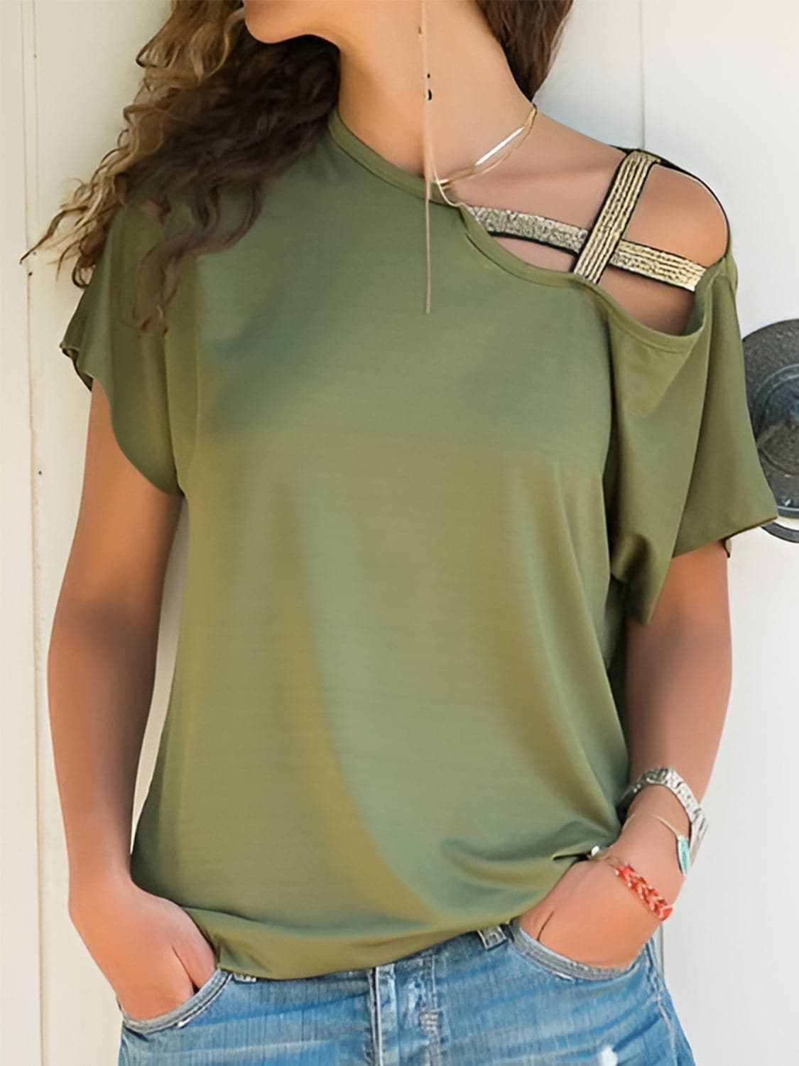 Asymmetrical short sleeve tee