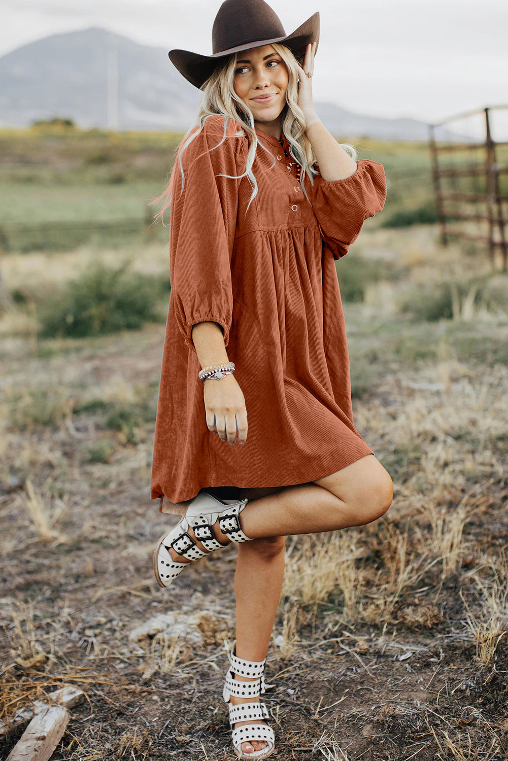 Chic gold flame corduroy dress with snap buttons and bracelet sleeves