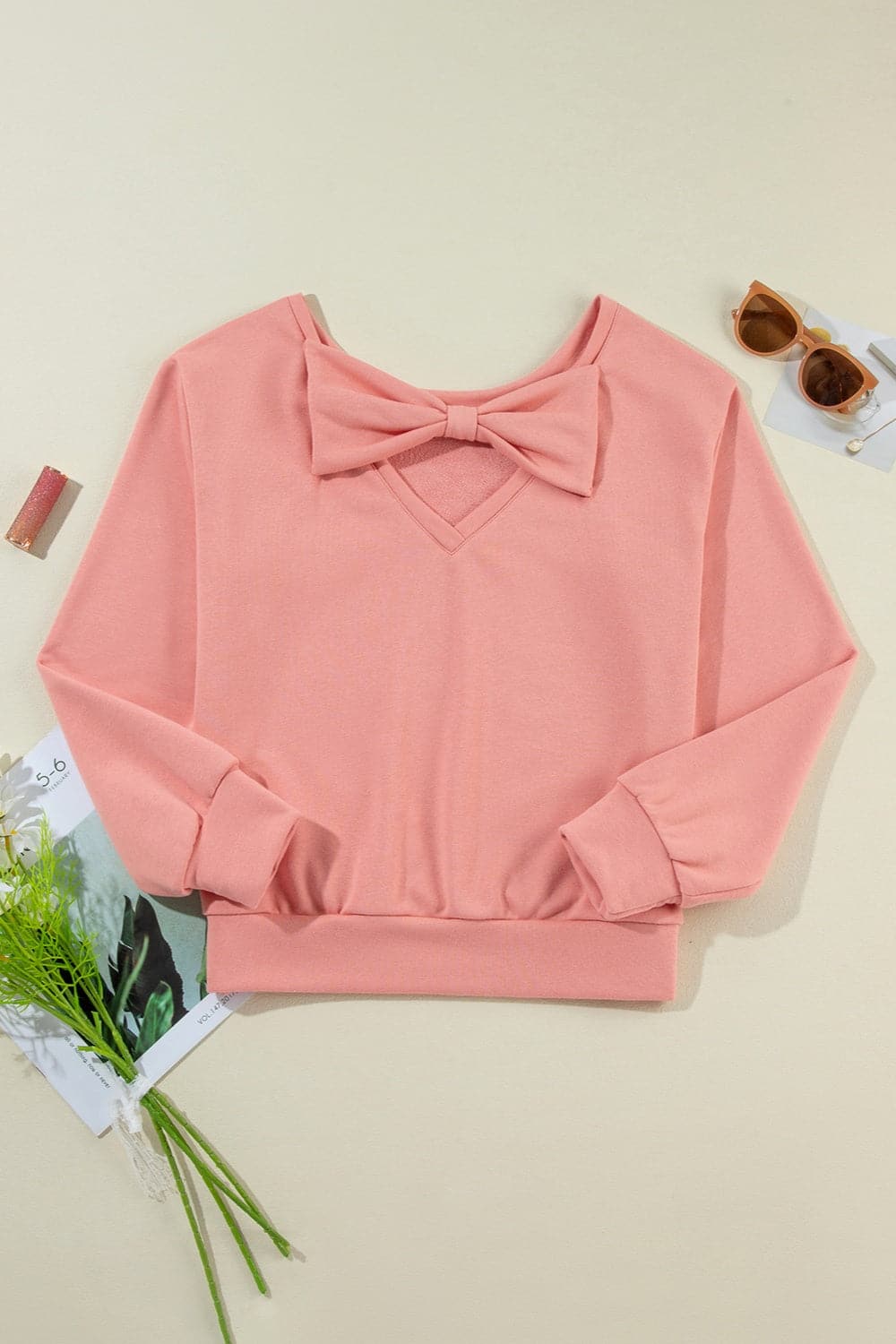 Bow Round Neck Long Sleeve SweatshirtFeatures: Bow, Cutout
Sheer: Opaque
Stretch: No stretch
Material composition: 50% polyester, 50% cotton
Care instructions: Machine wash cold. Tumble dry low.
ImporteLove Salve Bow Round Neck Long Sleeve SweatshirtSweatshirt & Hoodies