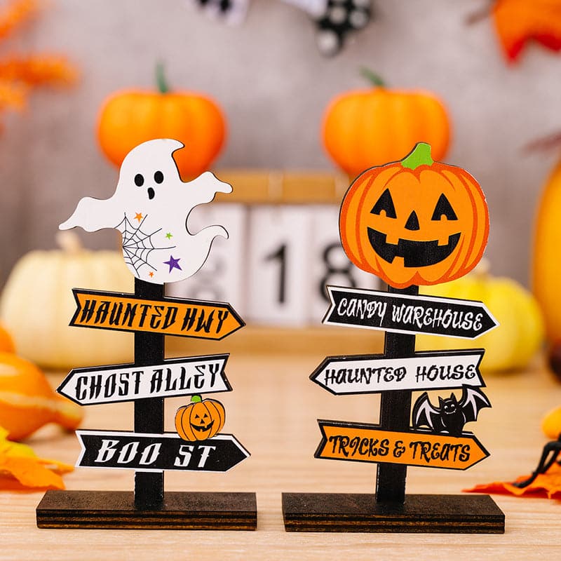 Charming wooden Halloween ornaments set