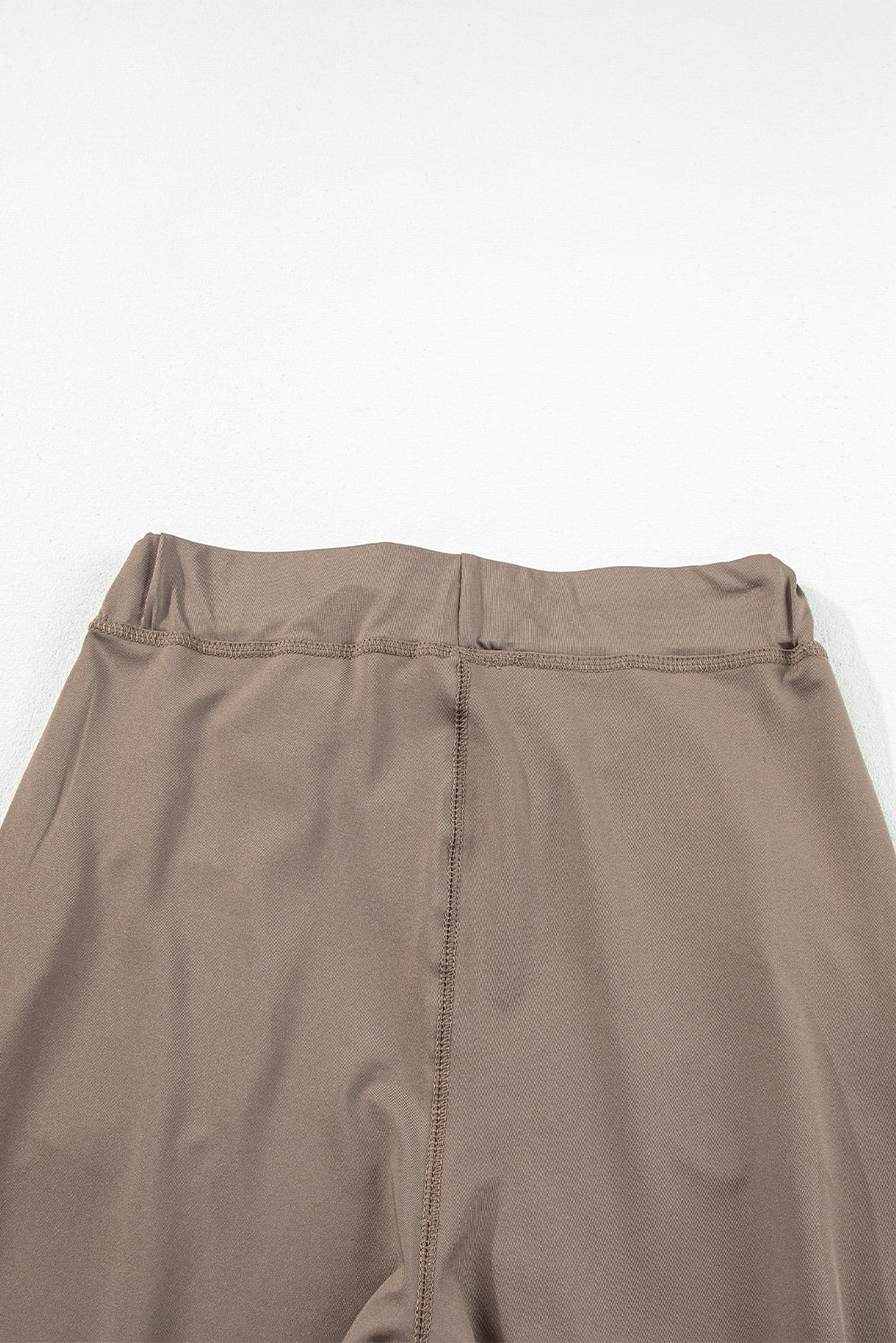 Cozy dark brown joggers with adjustable drawstring and pockets