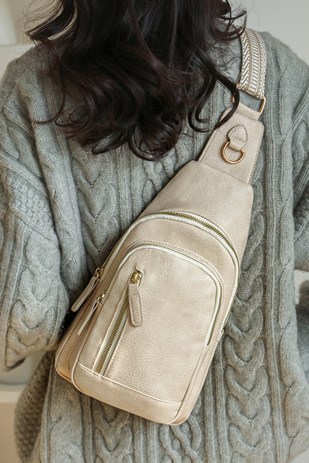 Chic beige vintage crossbody bag with zip closure