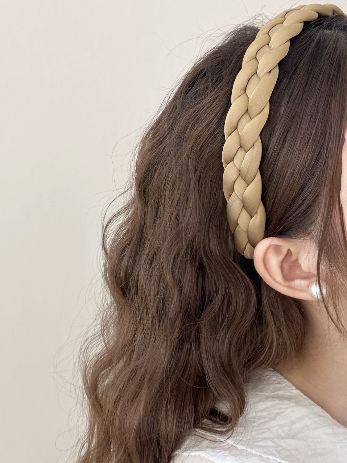 Stylish polyester braided headband for all-day comfort