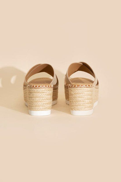 Height-S-Raffia Platform slides.