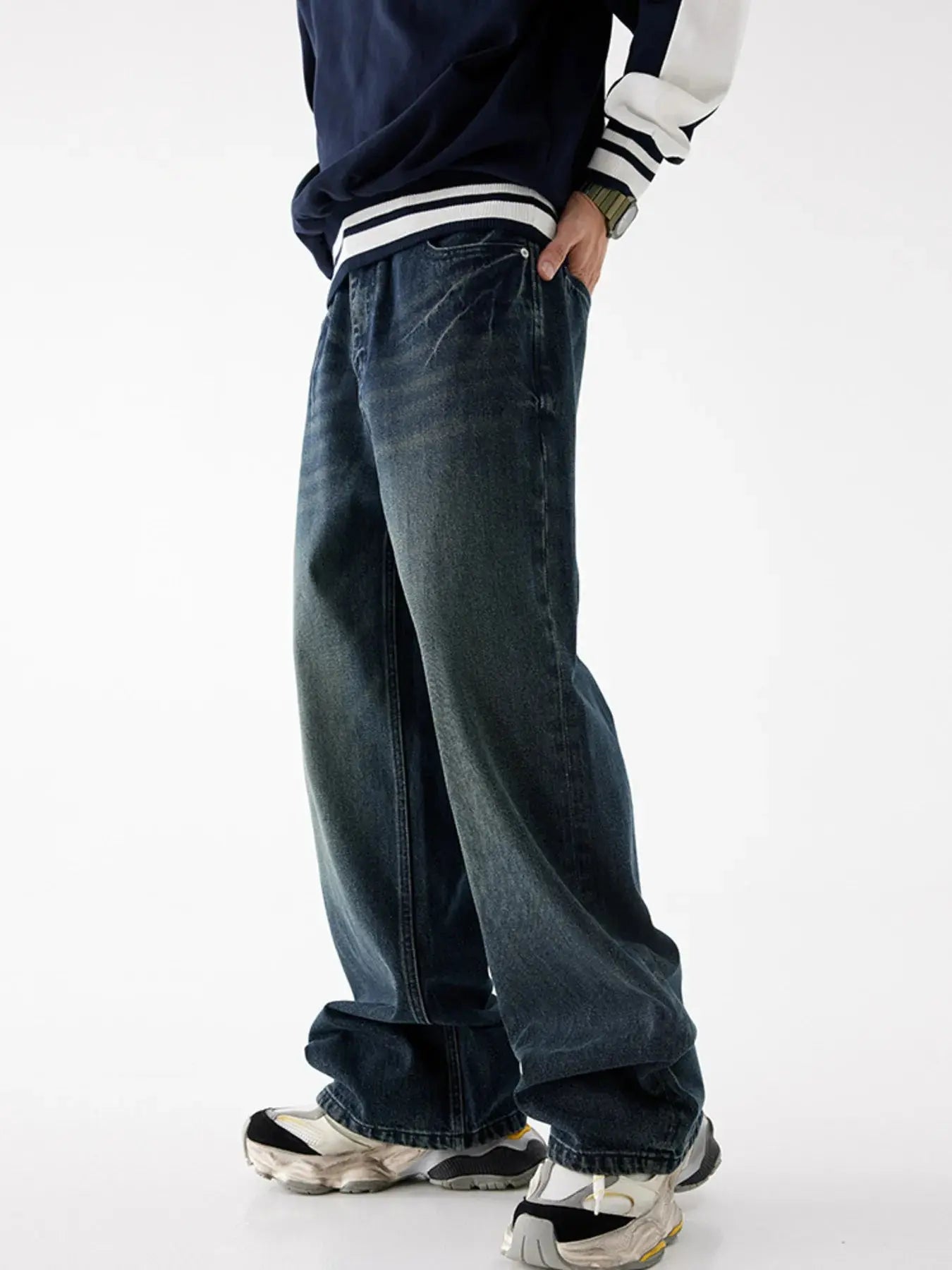 Men's Relaxed Fit Washed Jeans Simply Love