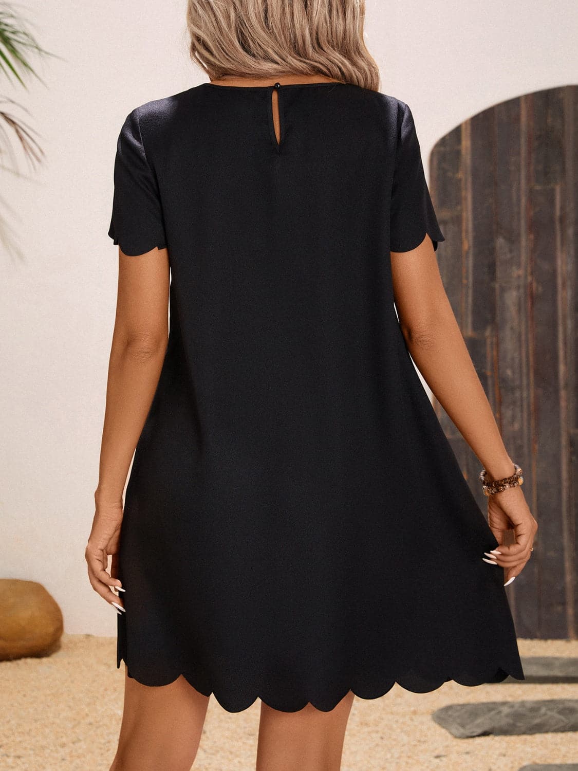 Scalloped Hem Round Neck Short Sleeve Dress.