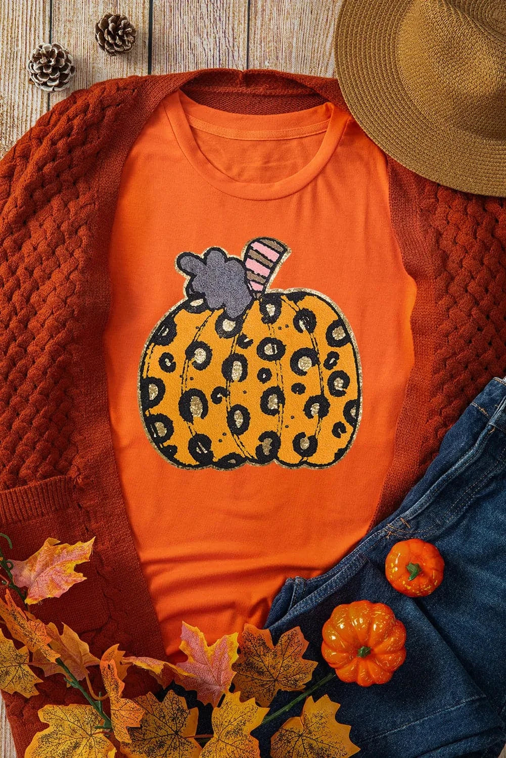 Cozy pumpkin short sleeve tee for effortless style