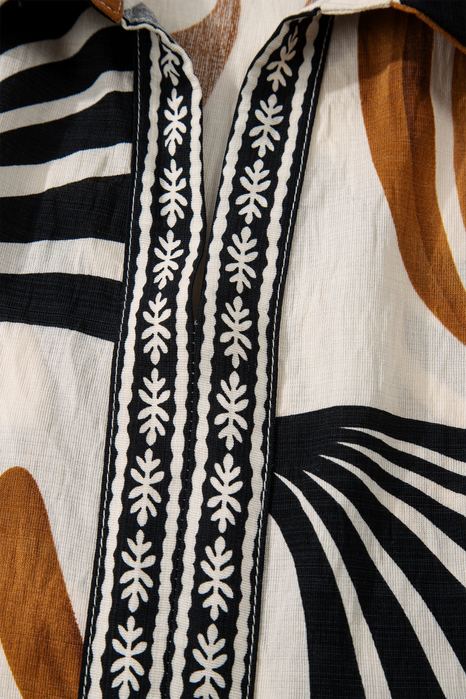 White Plus Size Abstract Print Dress With Contrast Collar Split Neck Long Dress Dear-Lover Dropshipping