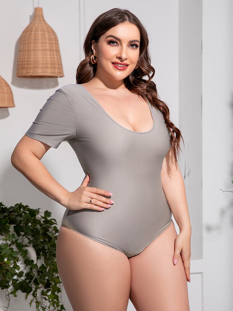 Plus Size Scoop Neck Short Sleeve One-Piece Swimsuit.