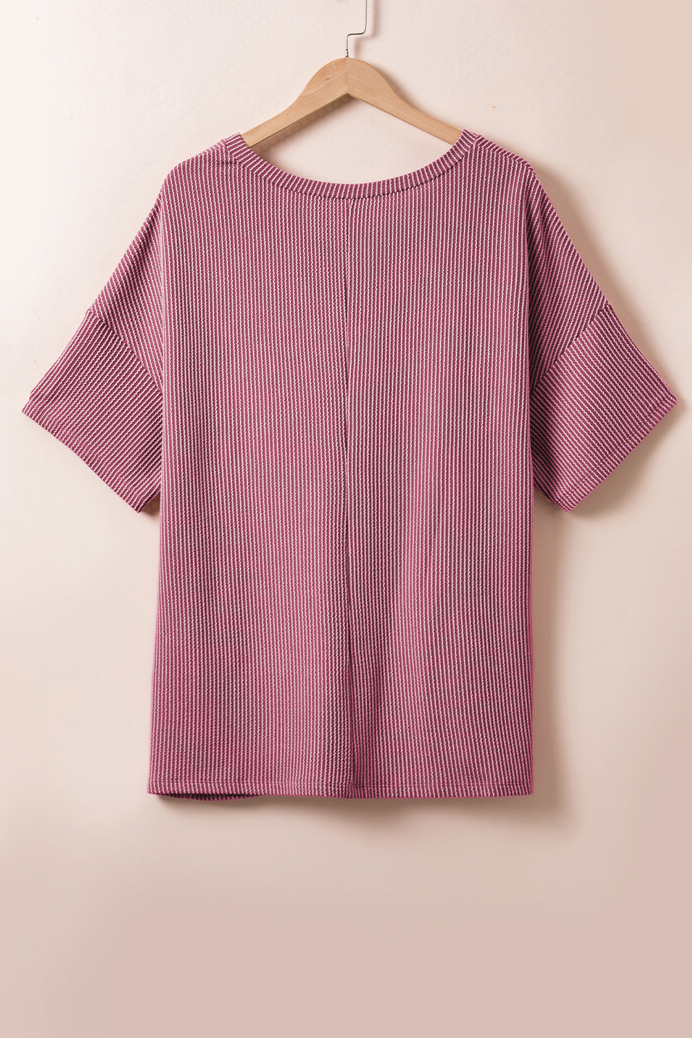 Chic rose pink textured plus t-shirt with v-neck and dropped shoulders