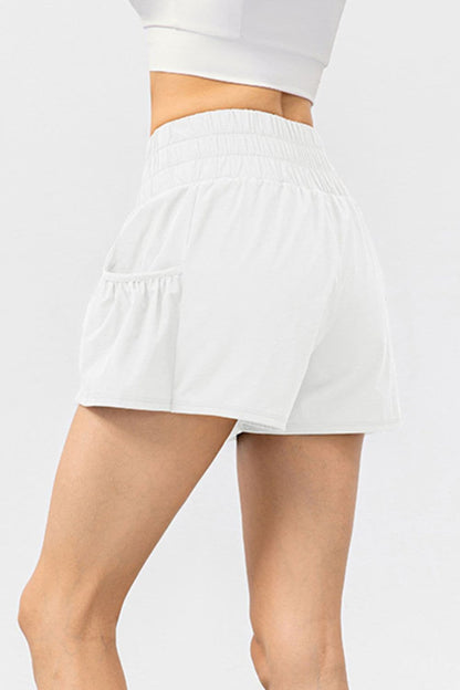 Elastic Waist Pocketed Active Shorts.