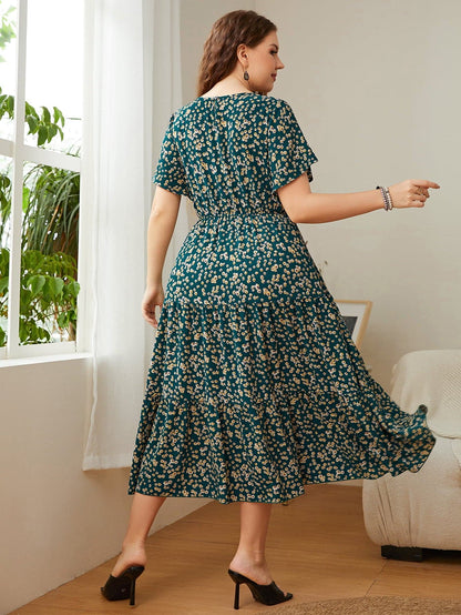 Plus Size Floral Round Neck Short Sleeve Midi Dress.