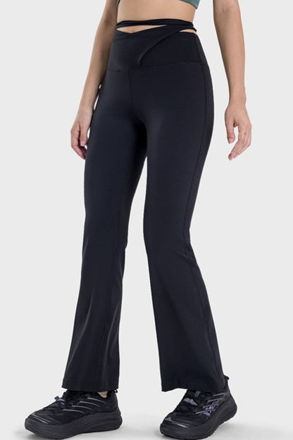 Tied Mid-Rise Waist Active Pants.