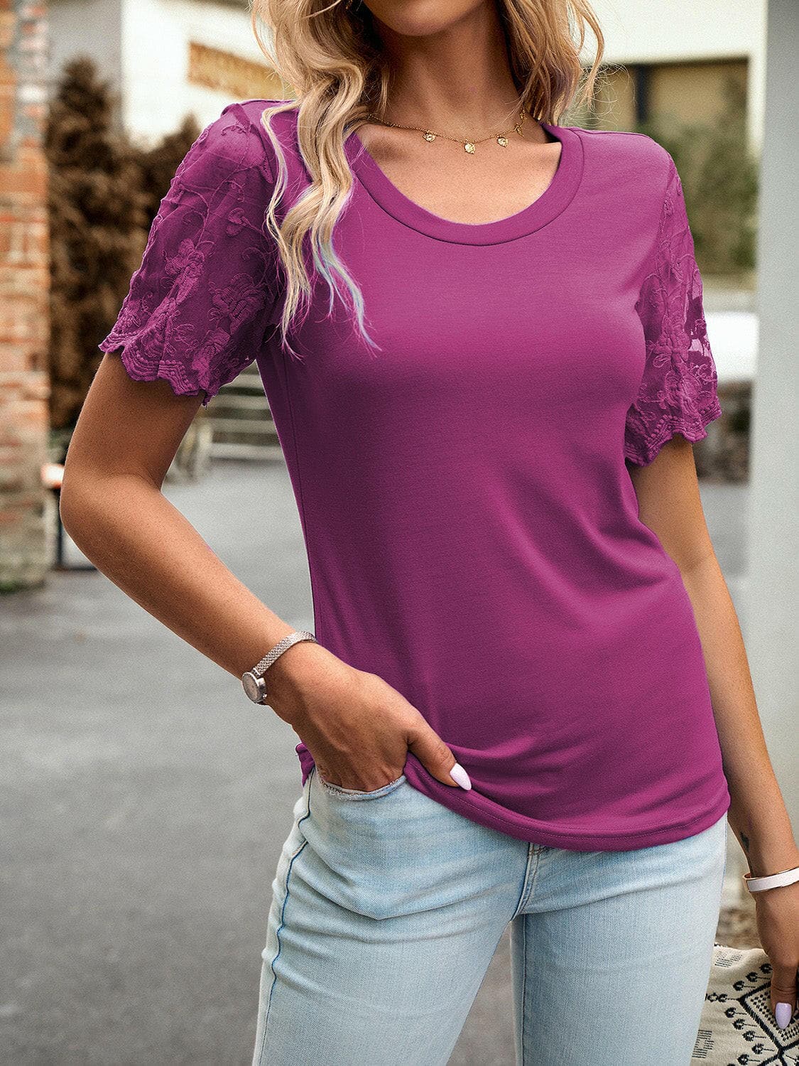 Lace Detail Round Neck Short Sleeve T-Shirt.